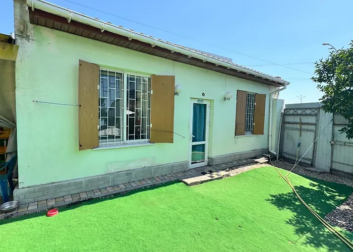 семейная люстдорф 宾馆