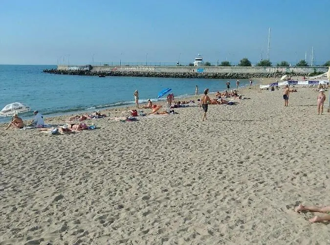 семейная люстдорф بيت ريفي *