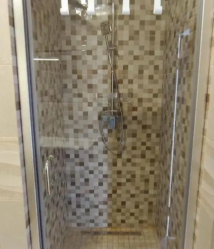 семейная люстдорф 宾馆 敖德萨